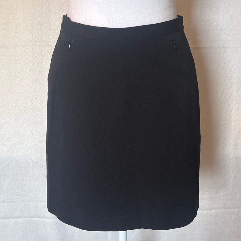 The Limited Black Stretch Mini Skirt size 2 front slit pockets with zippers